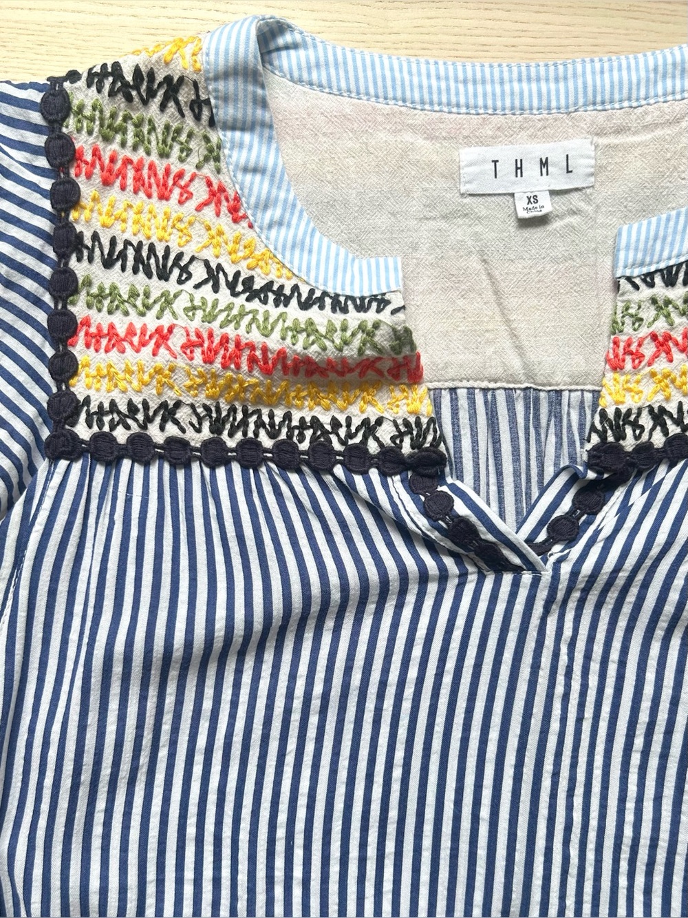 THML Navy & White Embroidered Flutter Sleeve Top Preppy Coastal Boho Summer XS - Picture 6 of 7